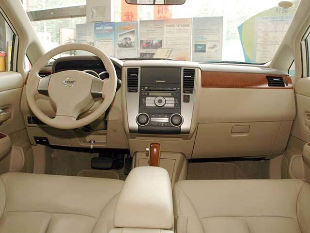 2010款颐达1.6-at-je智能型中控台